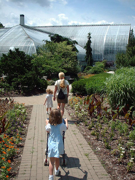 Arriving at the Krohn Conservatory.jpg 137.8K